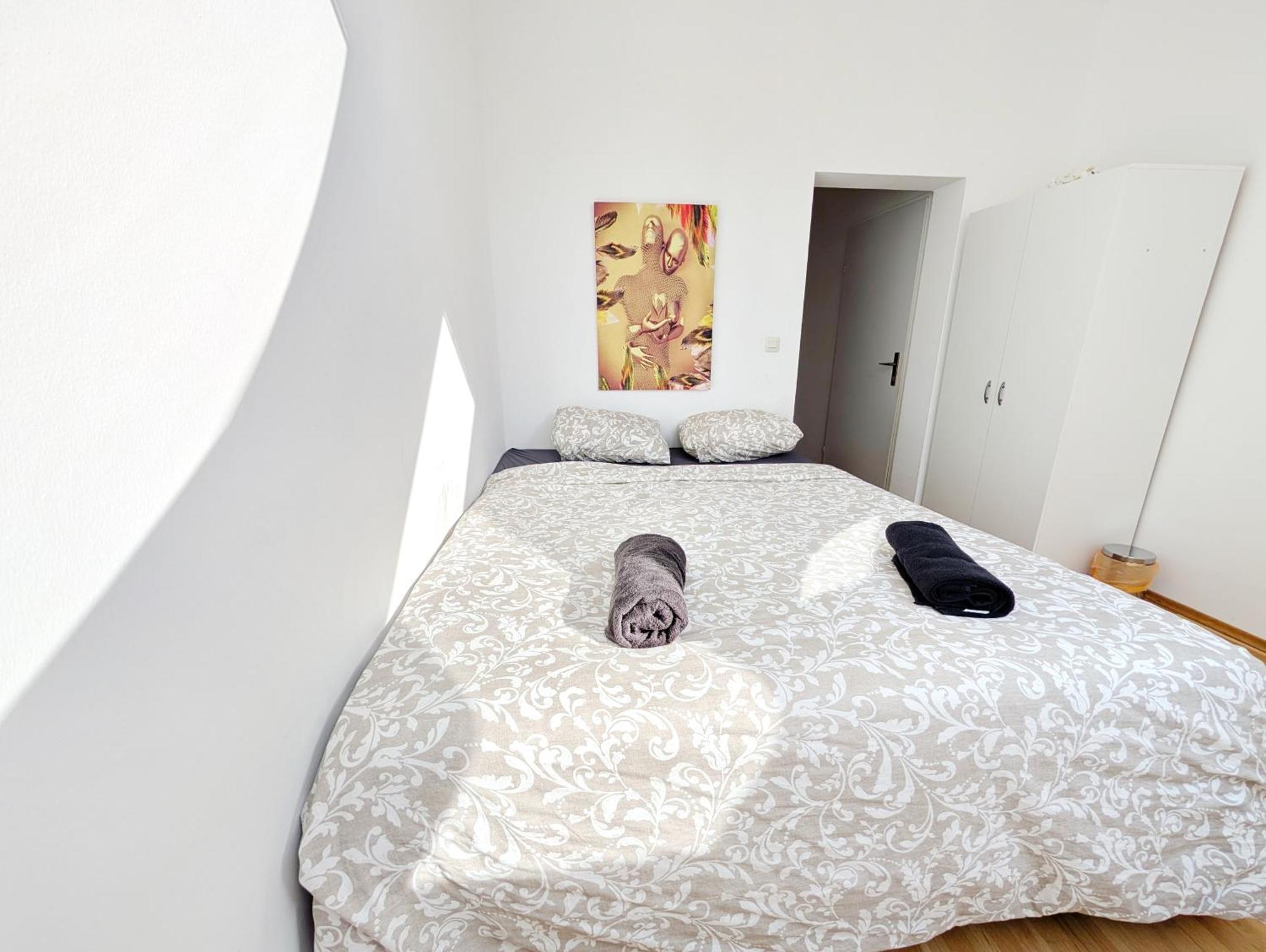 Charming At Maerzstrasse Close To Attractions Mz49 *