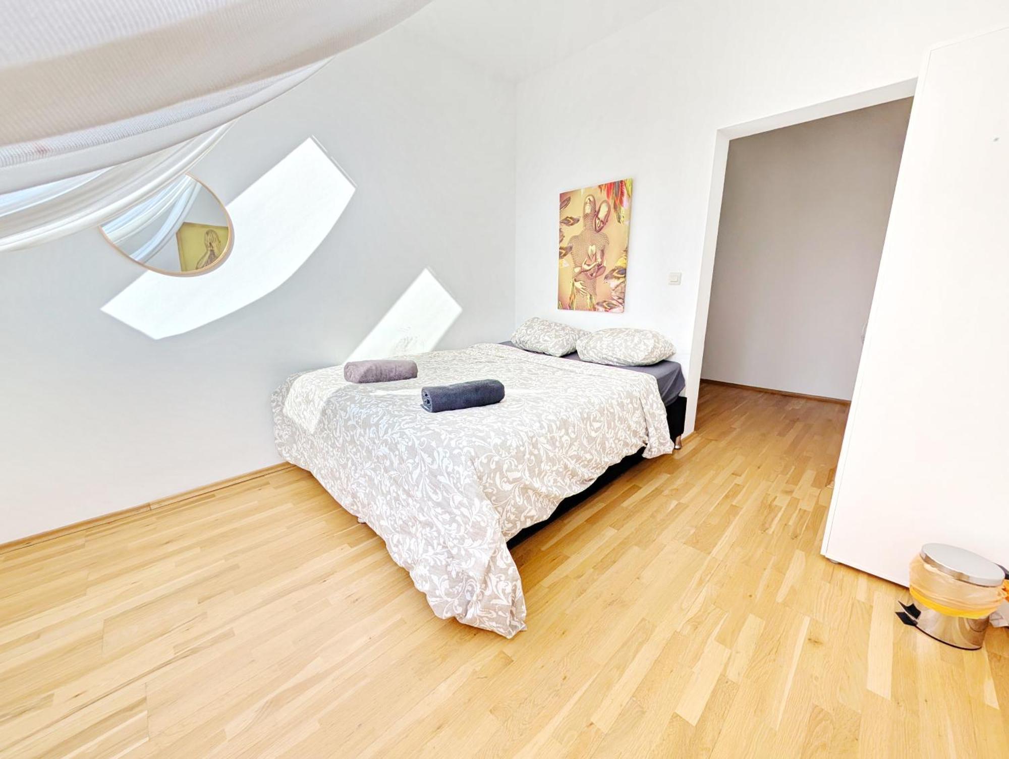 Charming At Maerzstrasse Close To Attractions Mz49 * Wien