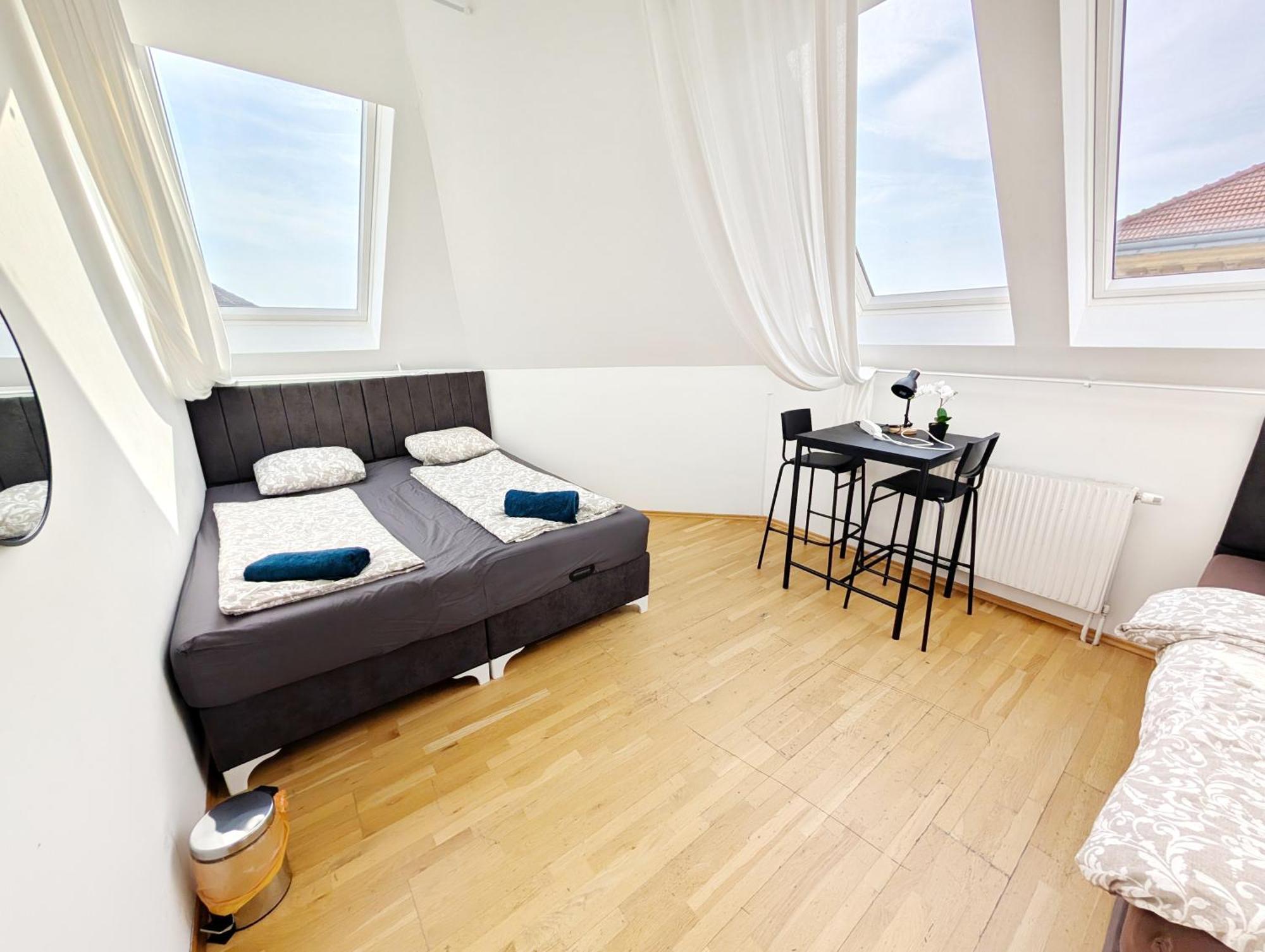 Charming At Maerzstrasse Close To Attractions Mz49