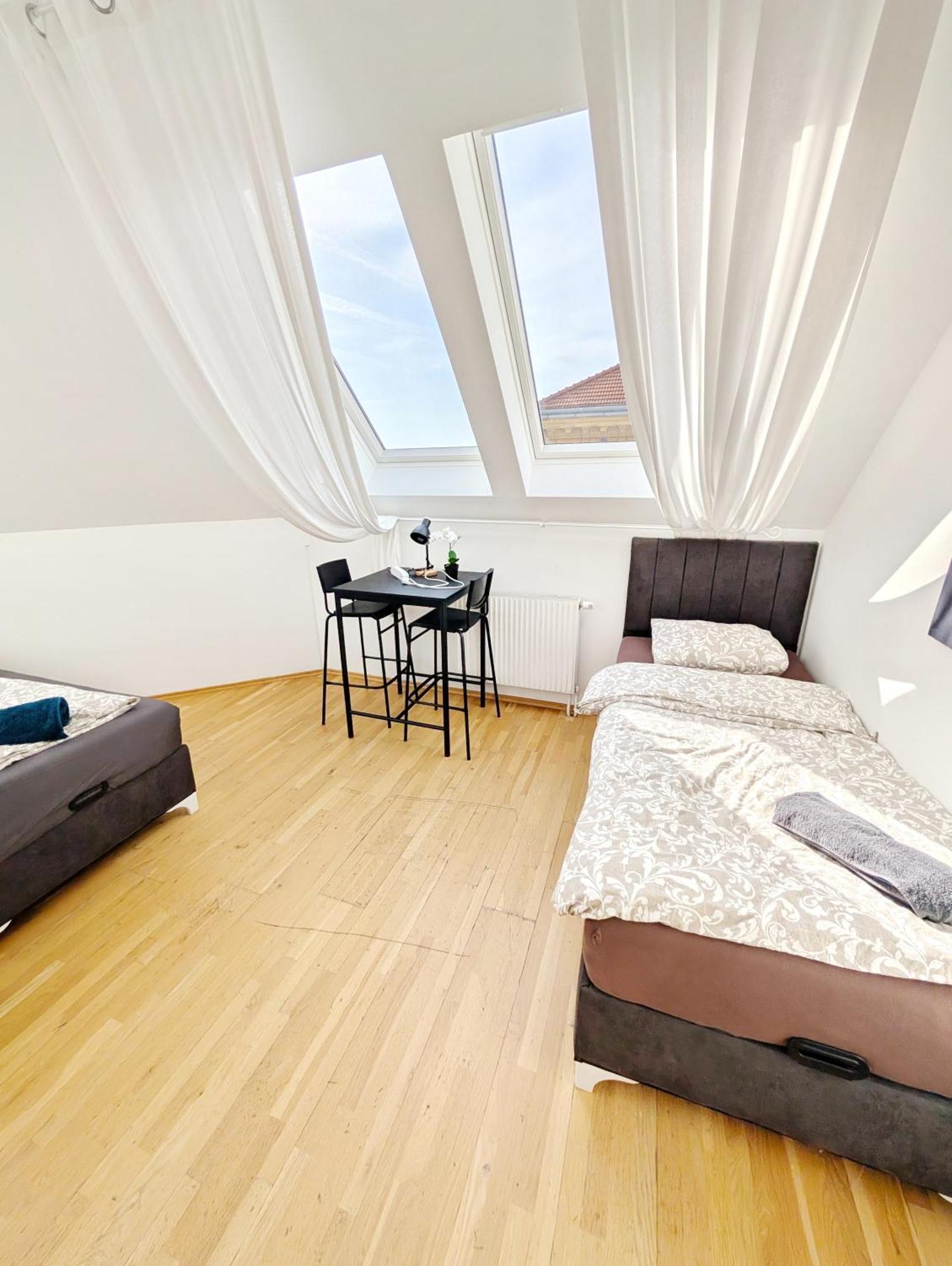 Privatunterkunft Charming At Maerzstrasse Close To Attractions Mz49 Wien