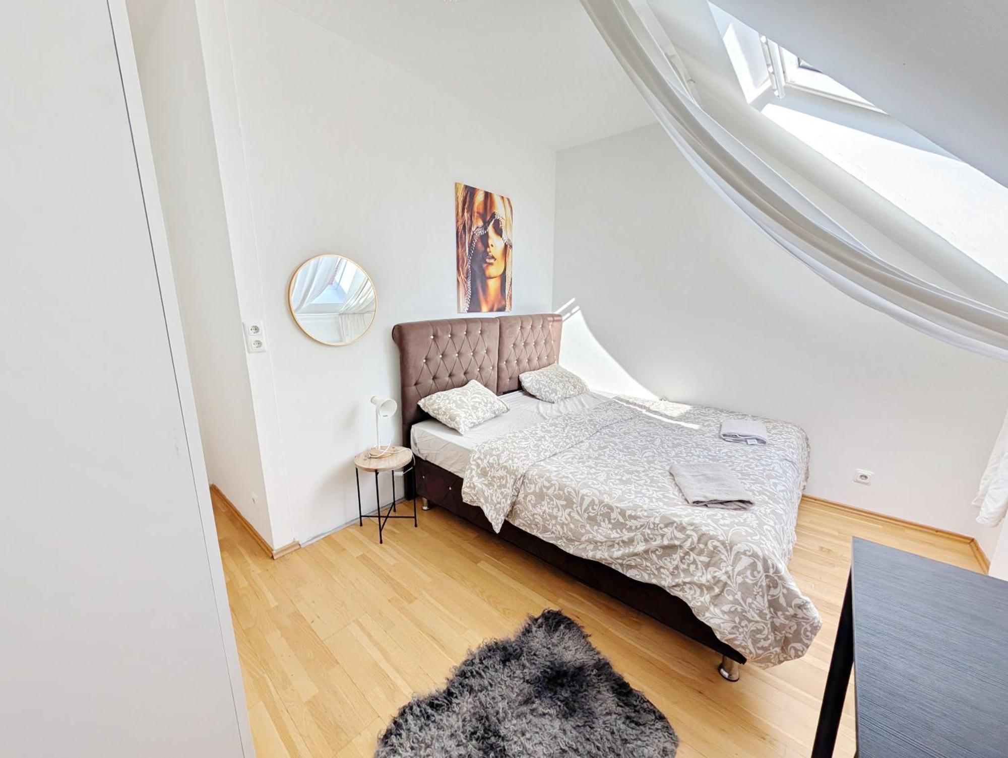 Charming At Maerzstrasse Close To Attractions Mz49 Wien