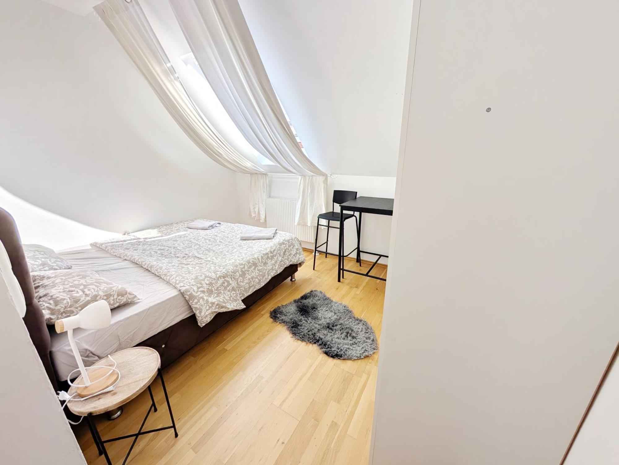 Charming At Maerzstrasse Close To Attractions Mz49 * Wien